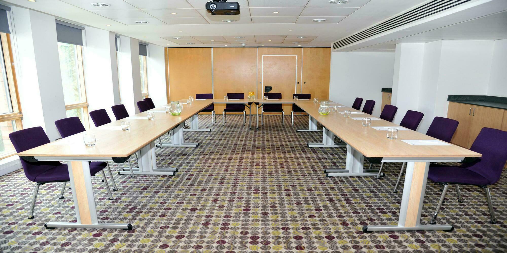 Hilton Garden Inn Birmingham Brindley Place Afaceri foto